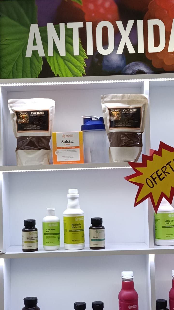 Exhibición de Café Rubio en un stand o punto comercial